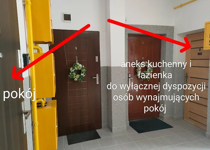 Pokoj Z Prywatna Lazienka Na Korytarzu Wysoka Przy Jeziorze